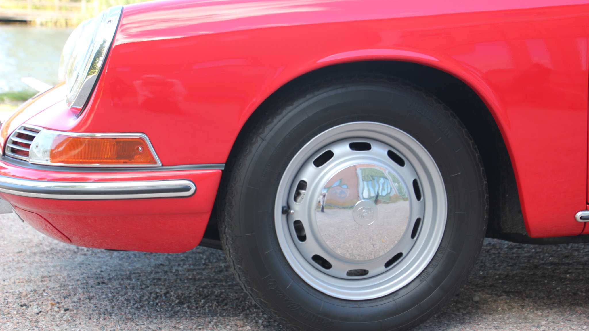 Exterior image of 1966 Porsche 912
