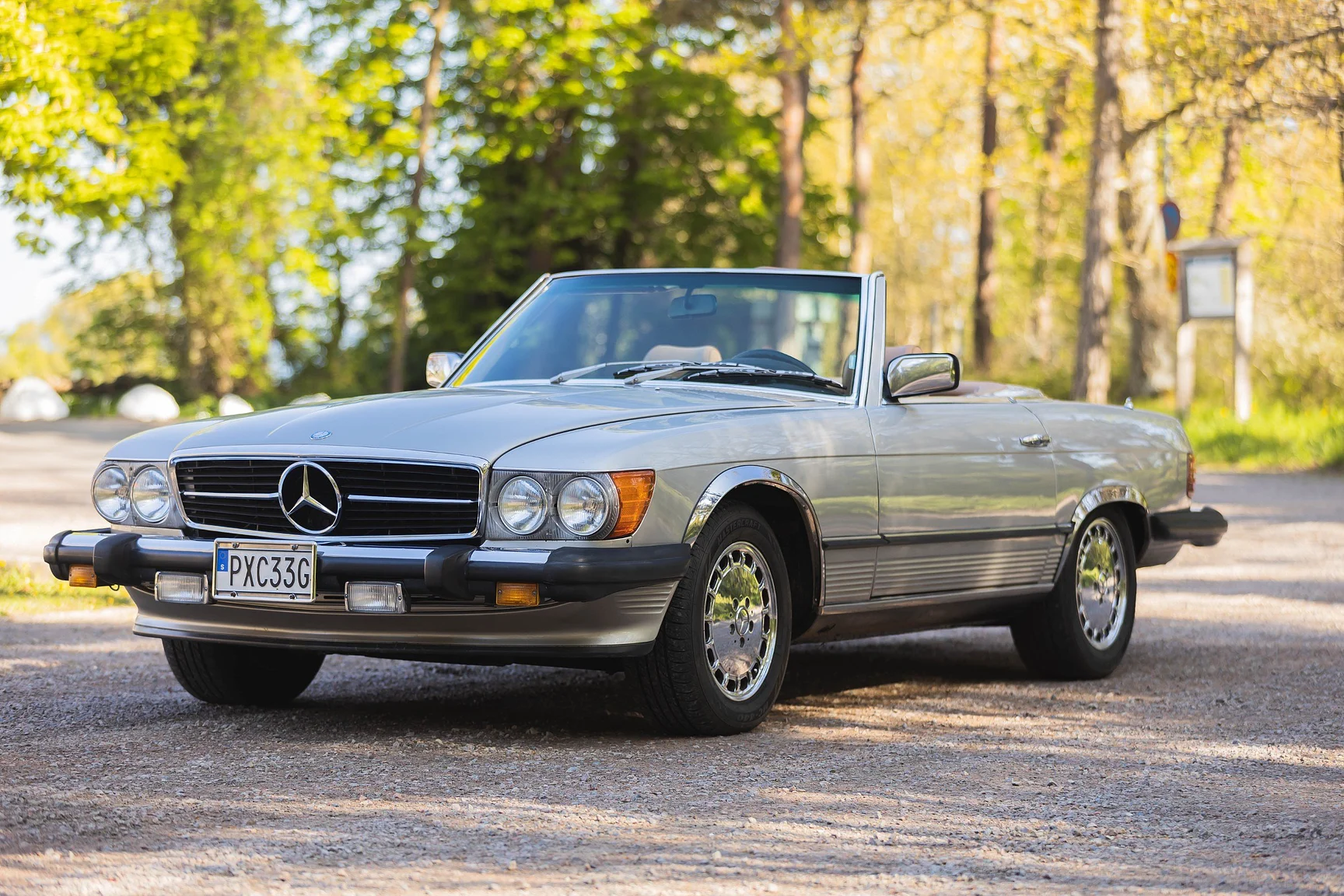 Exteriörbild på 1980 Mercedes-Benz 450 SL  (3)