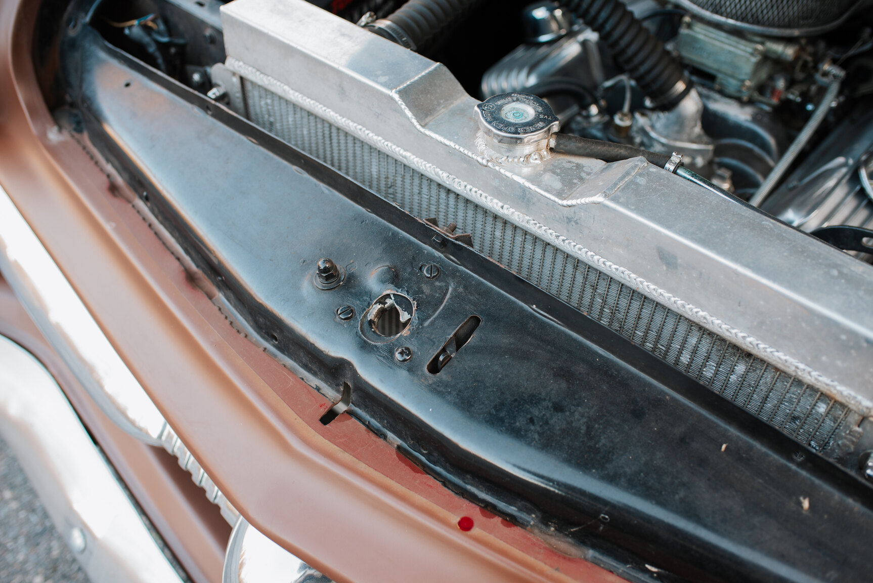 Image of 1953 Ford Mainliner Custom mechanics