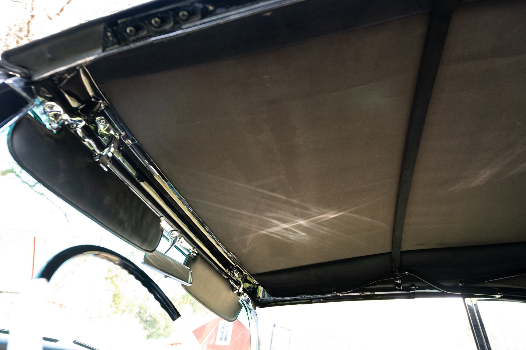 Interior image of 1955 Packard Caribbean Cabriolet  (42)