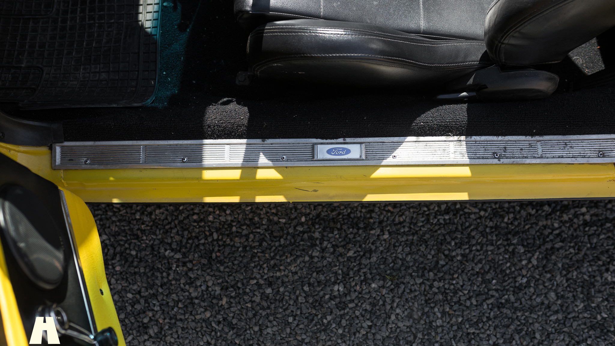 Interior image of 1971 Ford Mustang 429 Cabriolet (21)