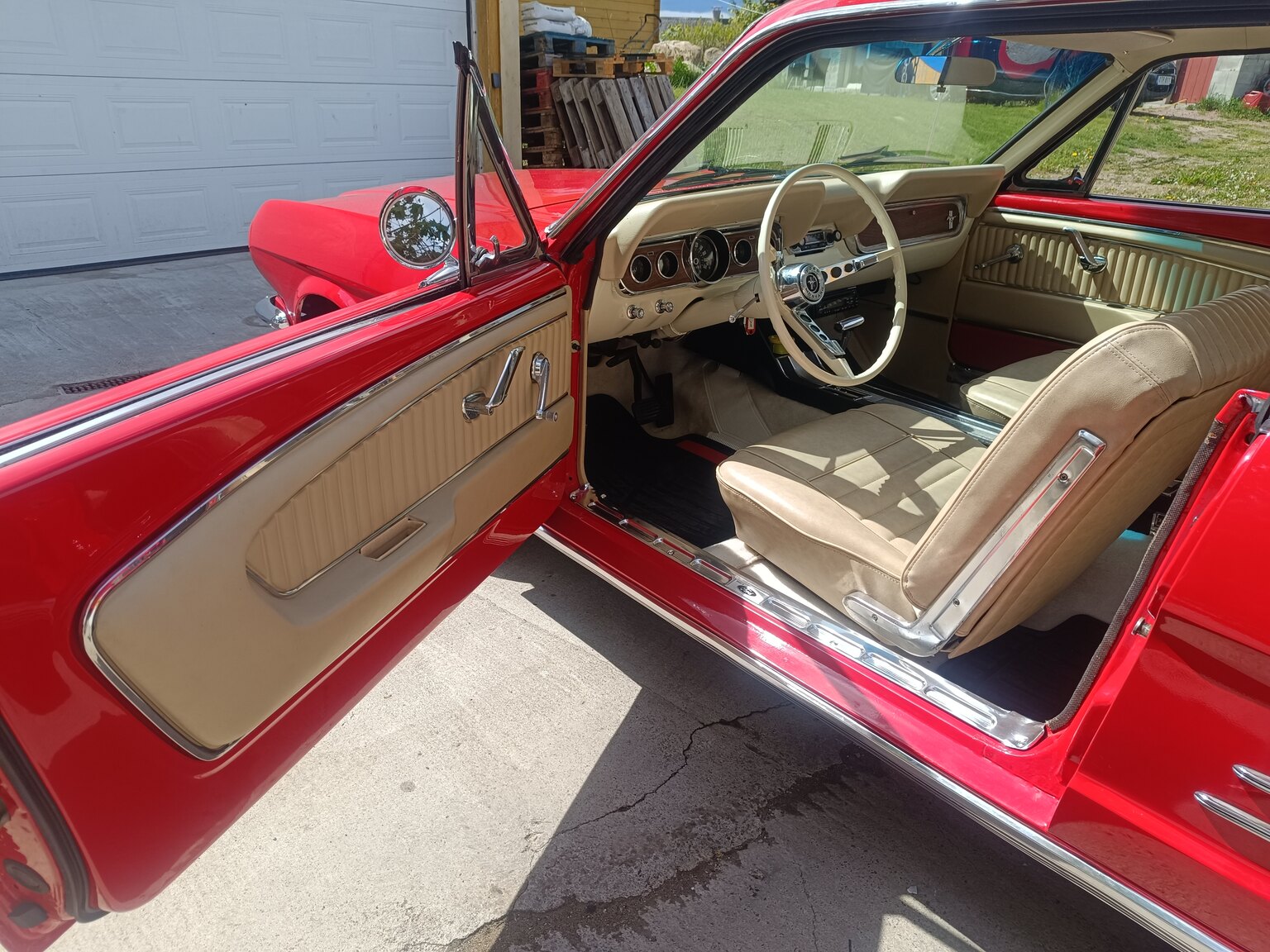 Interior image of 1966 Ford Mustang Hardtop 3.3 