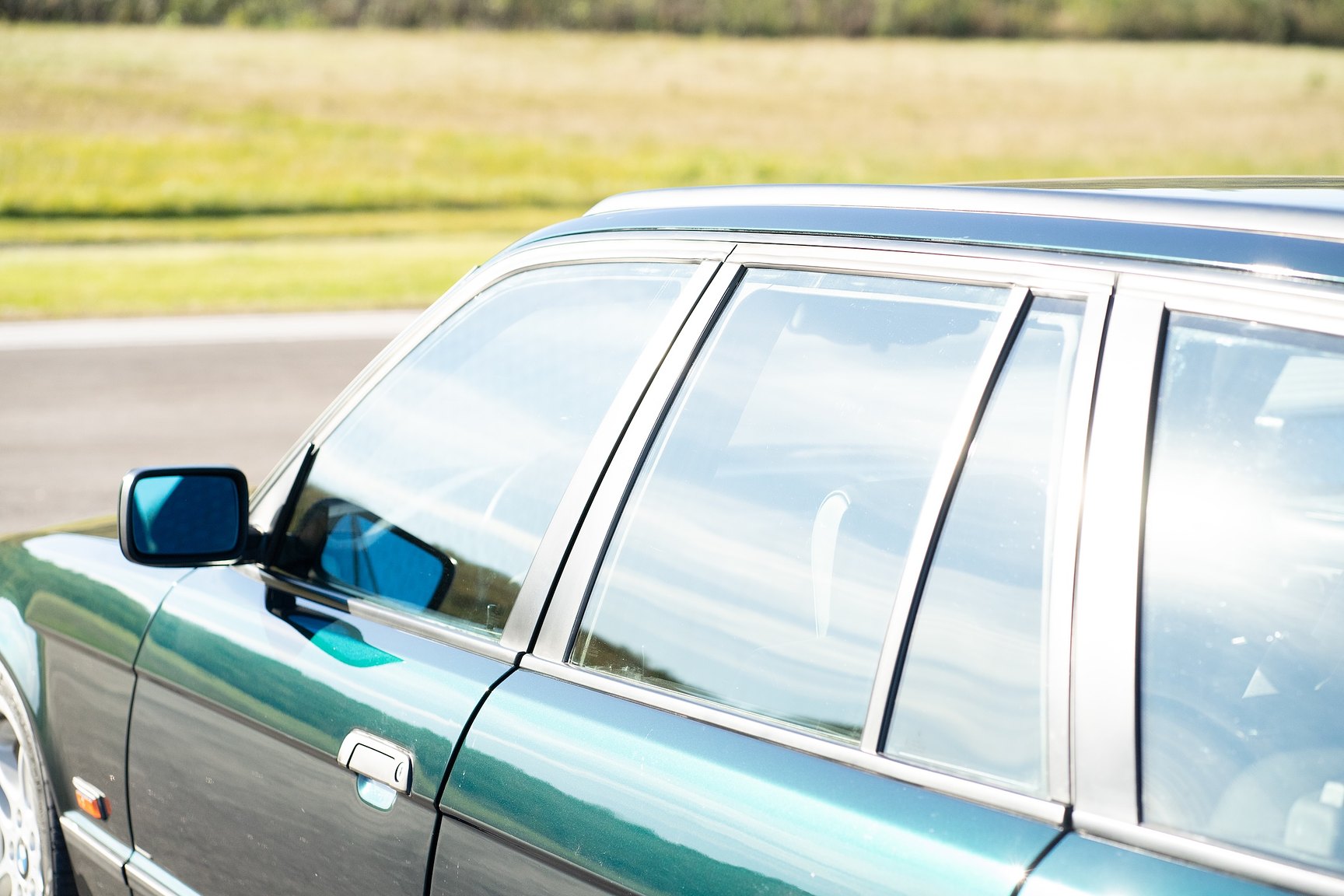 Exteriörbild på 1995 BMW 540i Touring - NO RESERVE (55)