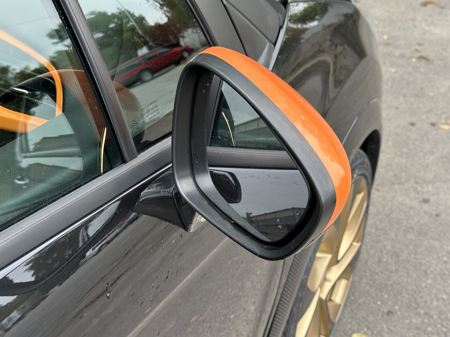 Exterior image of 2012 Citroen DS3 Racing  (47)