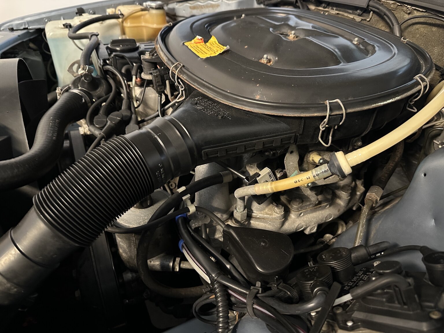 Image of 1988 Mercedes-Benz 190 E mechanics