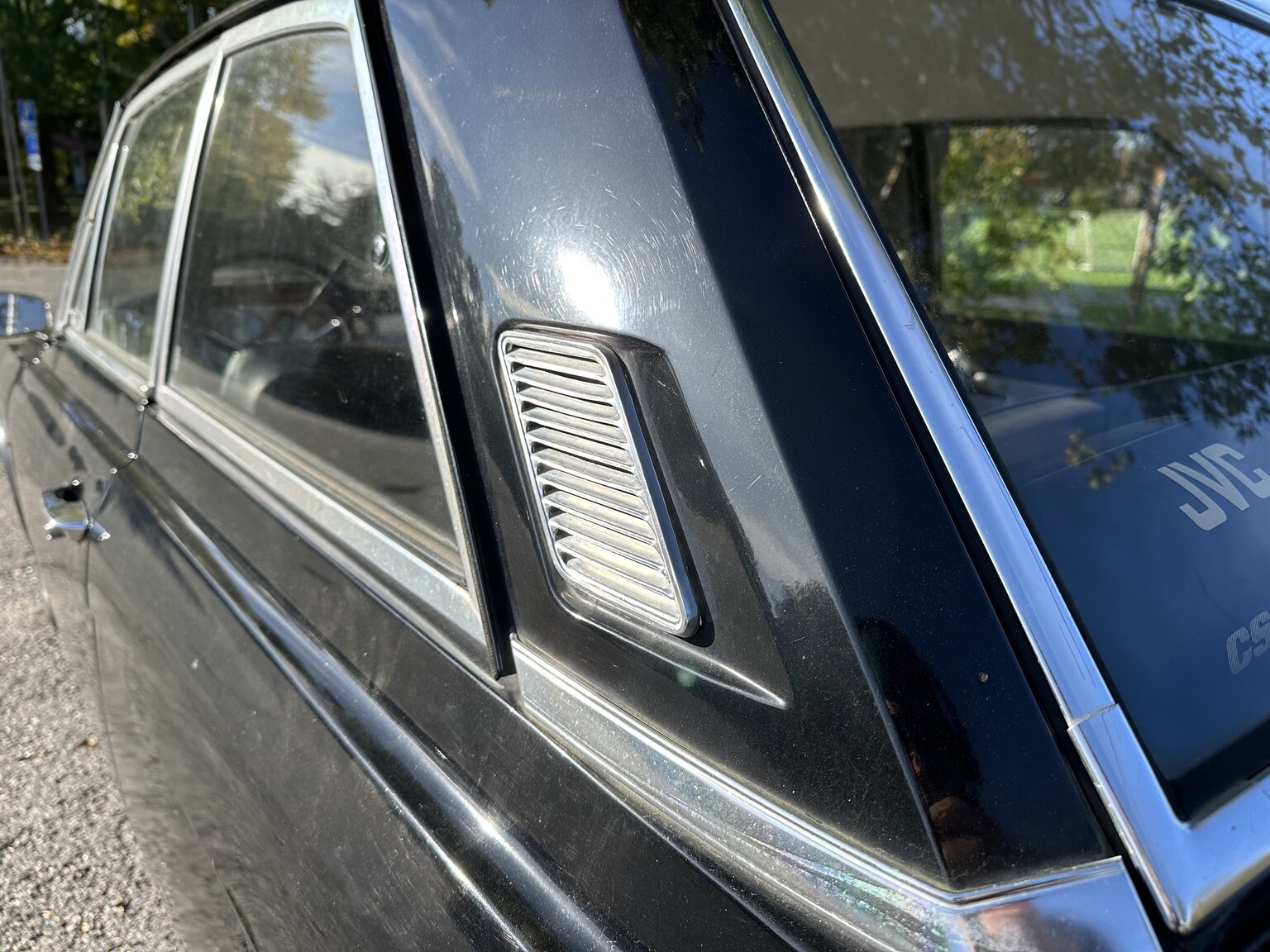 Exterior image of 1965 Ford Taunus 17M (16)