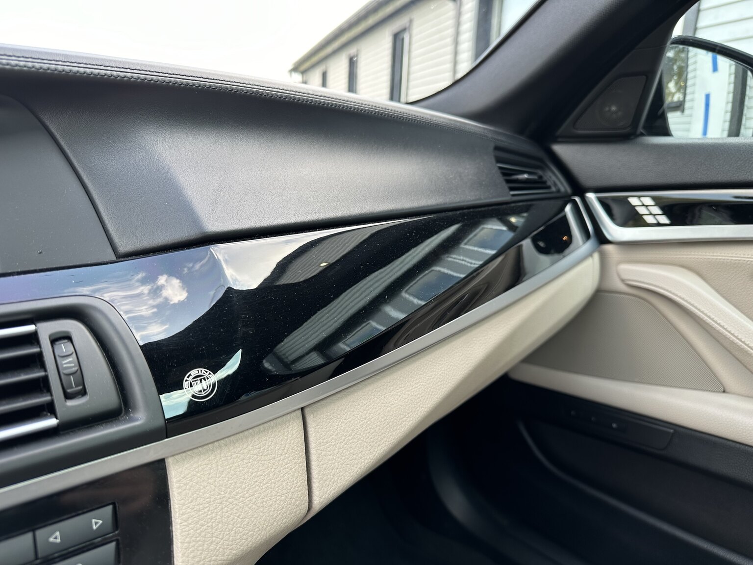 Interior image of 2011 ALPINA B5 Bi-Turbo Touring Switch-Tronic