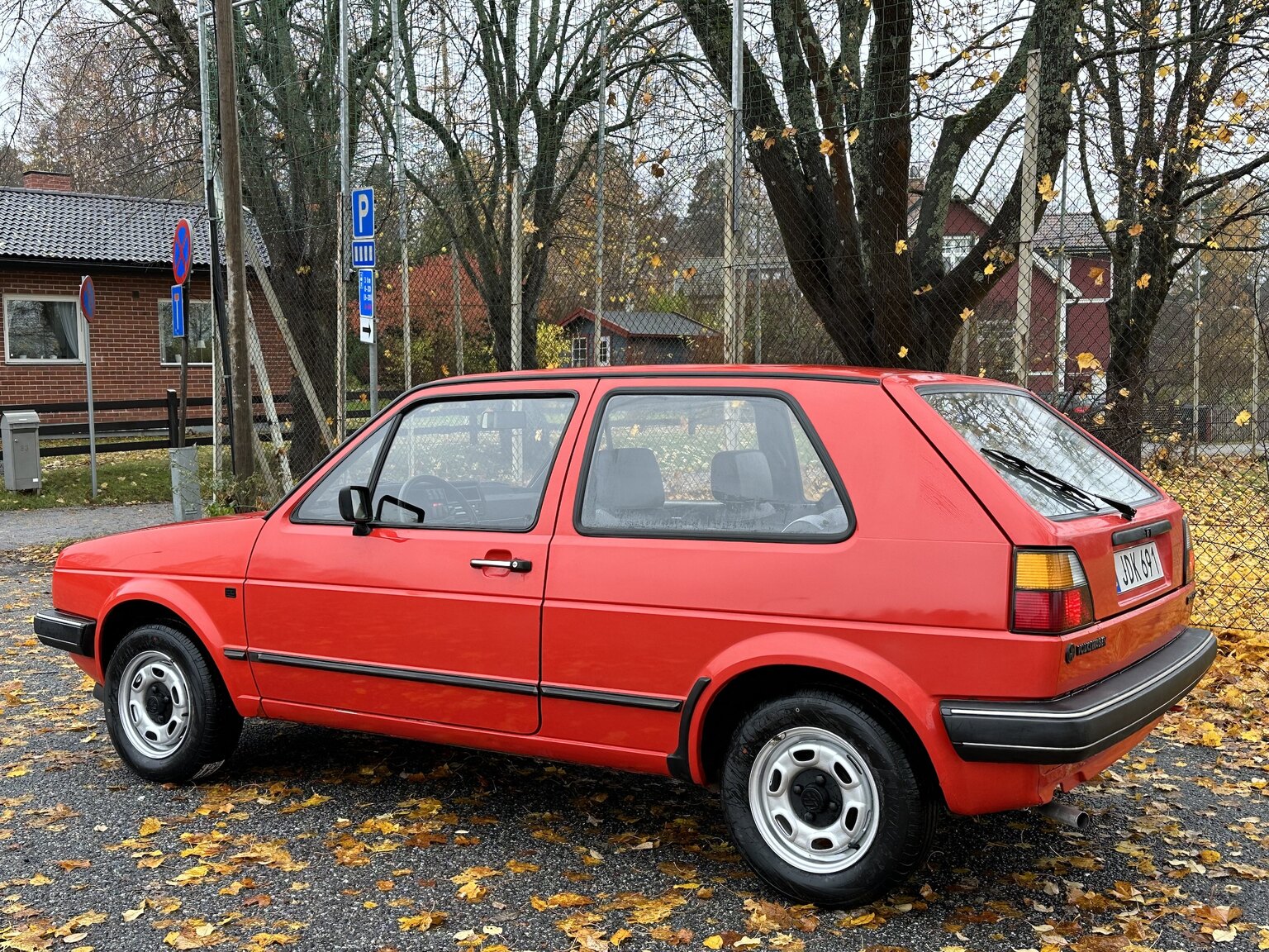 Exterior image of 1985 Volkswagen Golf CL