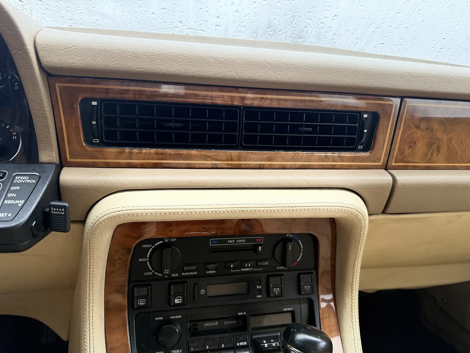 Interiörbild 1991 Jaguar XJ40 Sovereign (24)