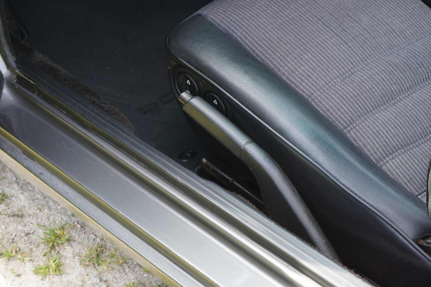 Innenraumfoto von 1985 Porsche 944 "NO RESERVE AUCTION"