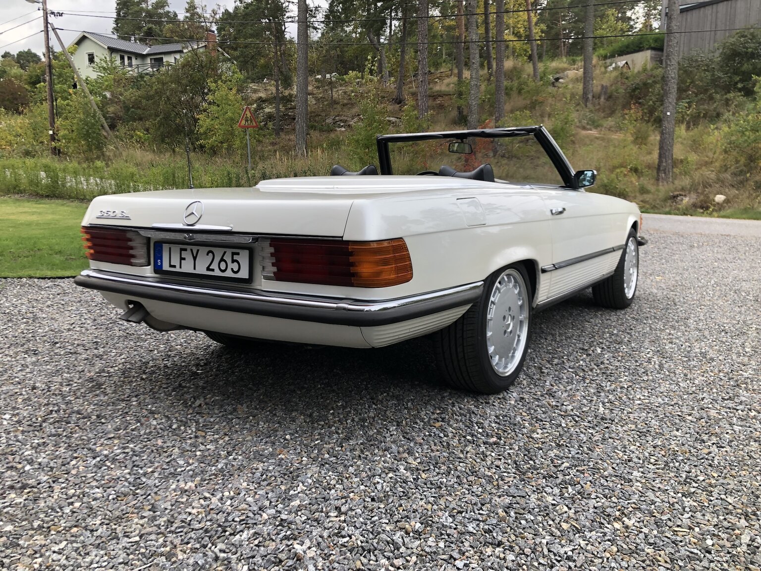 Exteriörbild på 1972 Mercedes-Benz 350 SL