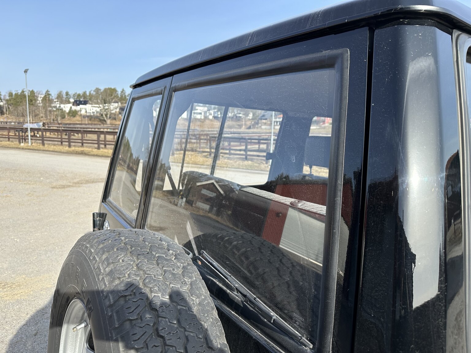 Exterior image of 1993 Toyota Land Cruiser Serie 70