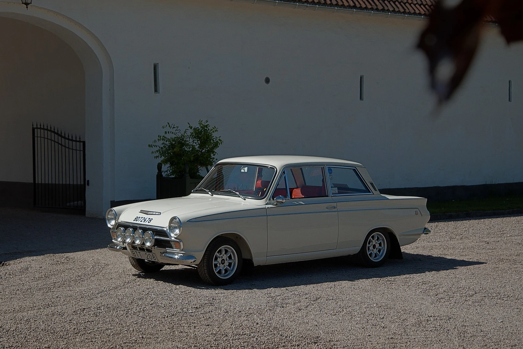 Exteriörbild på 1966 Ford  Cortina GT (70)