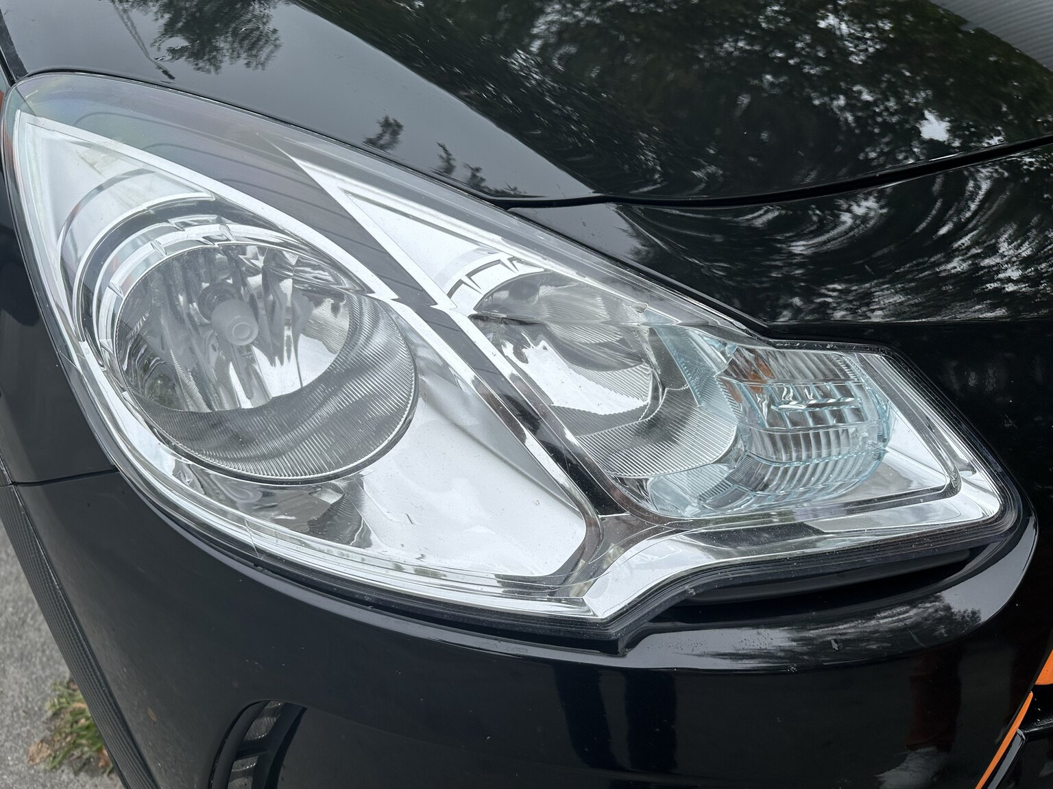 Exterior image of 2012 Citroen DS3 Racing  (65)