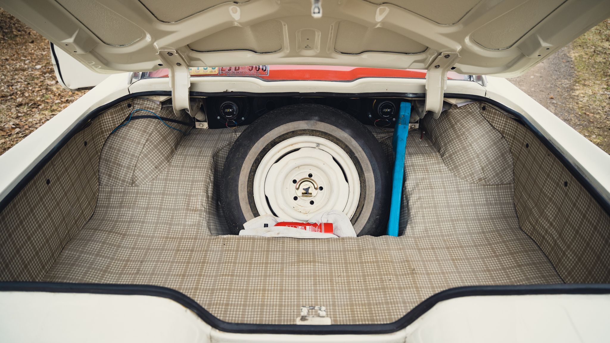 Interior image of 1959 Ford Thunderbird hardtop (80)