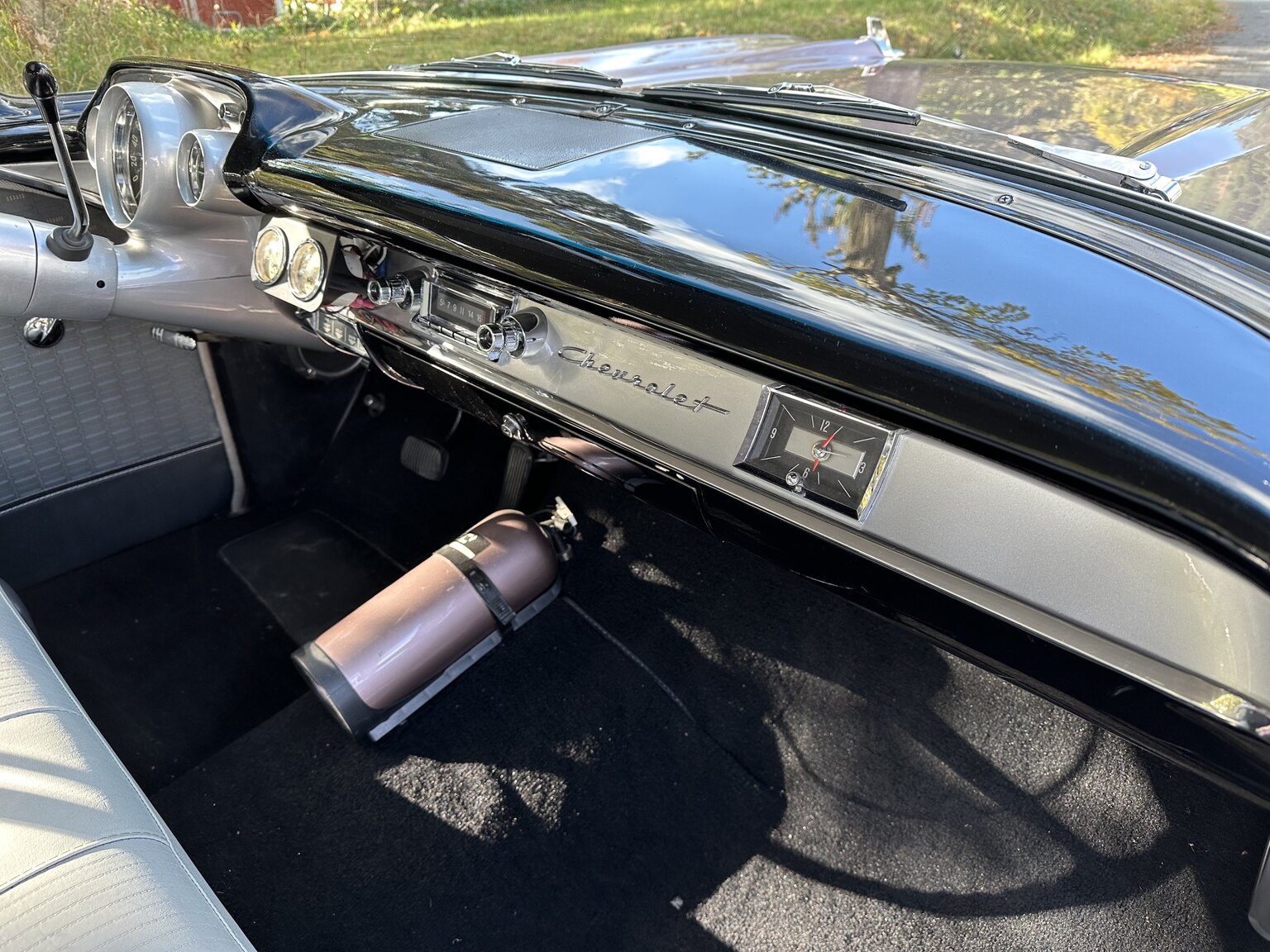 Interiörbild 1957 Chevrolet Two-Ten Restomod (33)