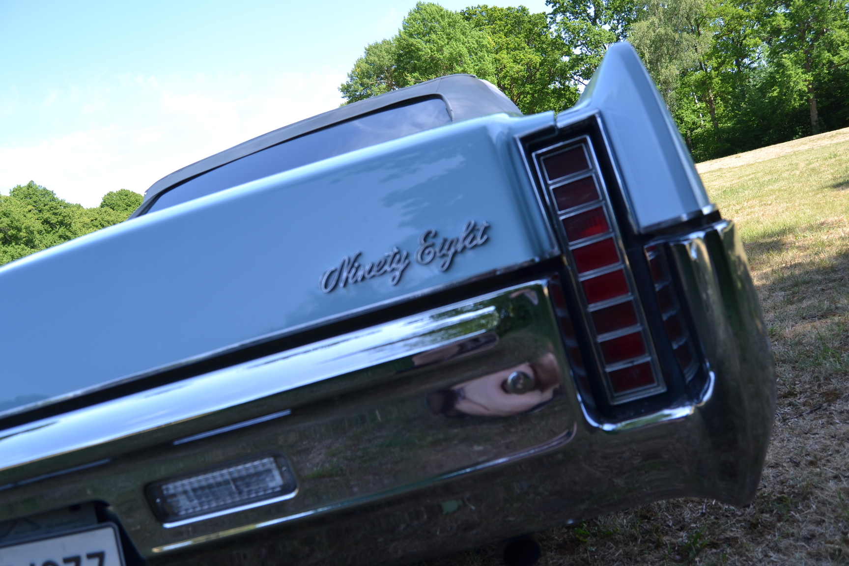 Exterior image of 1970 Oldsmobile Ninety eight Convertible (17)