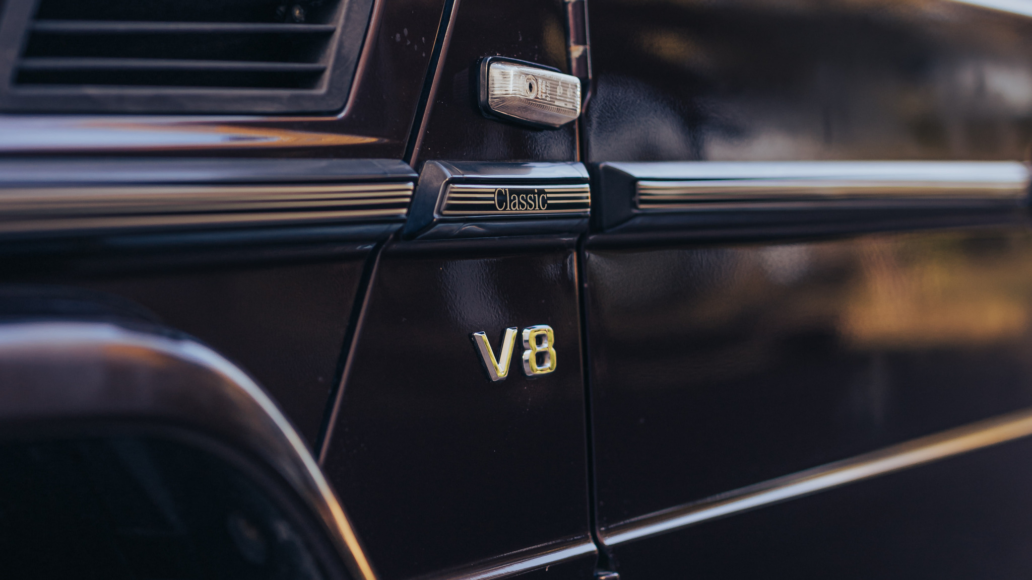 Exterior image of 2000 Mercedes G500 Classic Special Edition