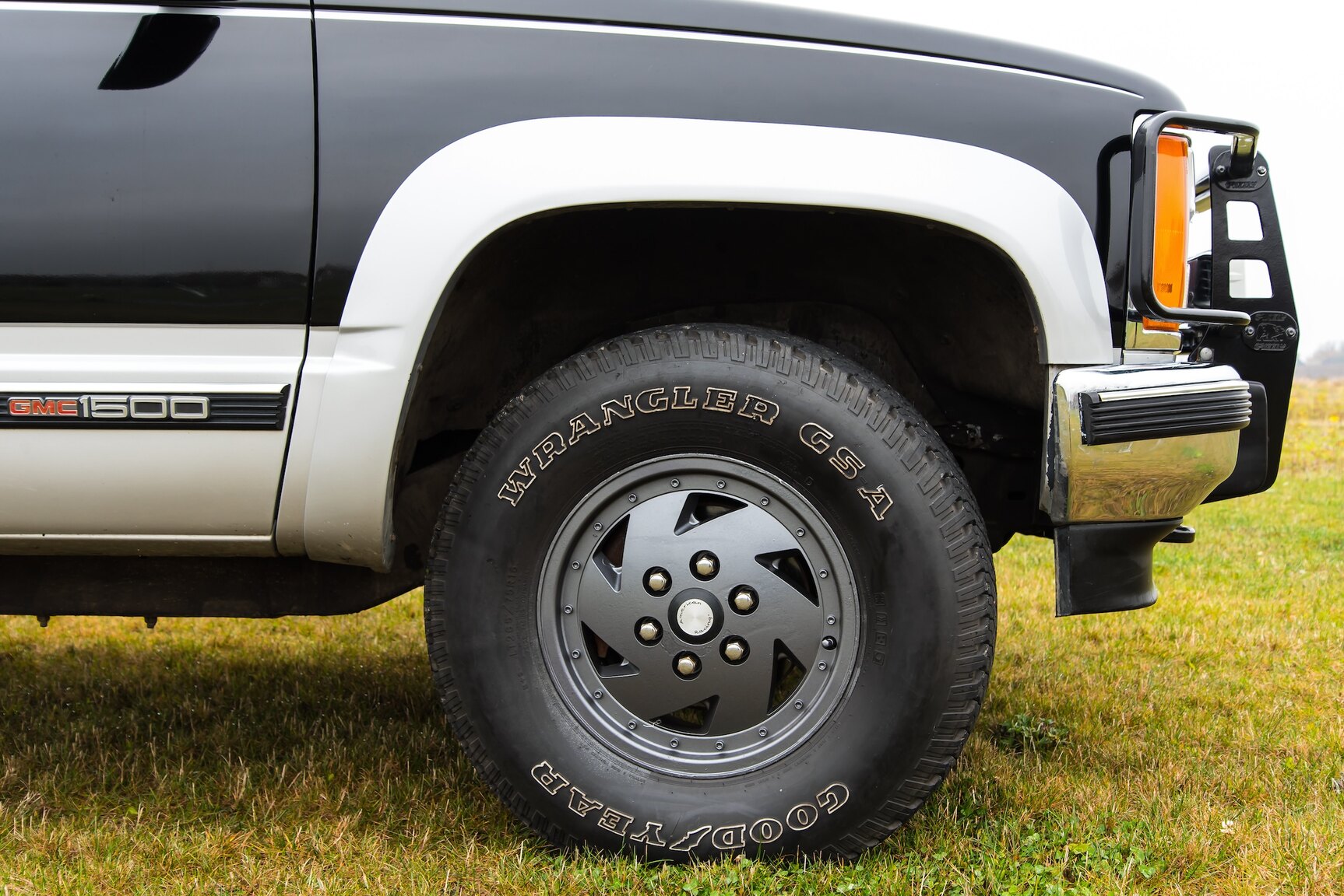 Exteriörbild på 1992 GMC Yukon SLE Z 71
