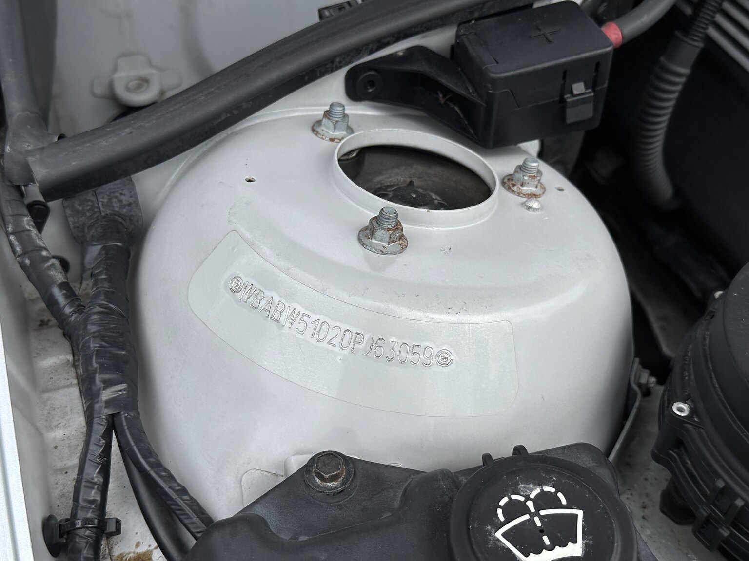 Image of 2005 BMW 330Ci mechanics