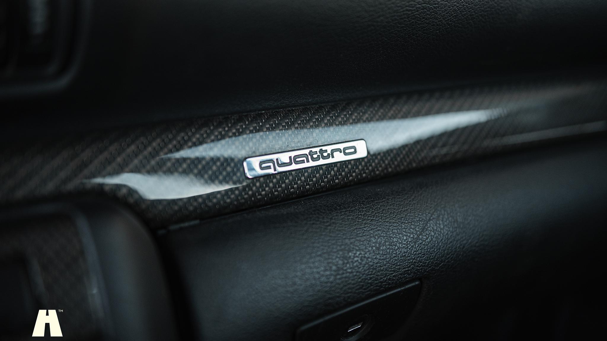 Innenraumfoto von 2001 Audi RS4 B5 (45)