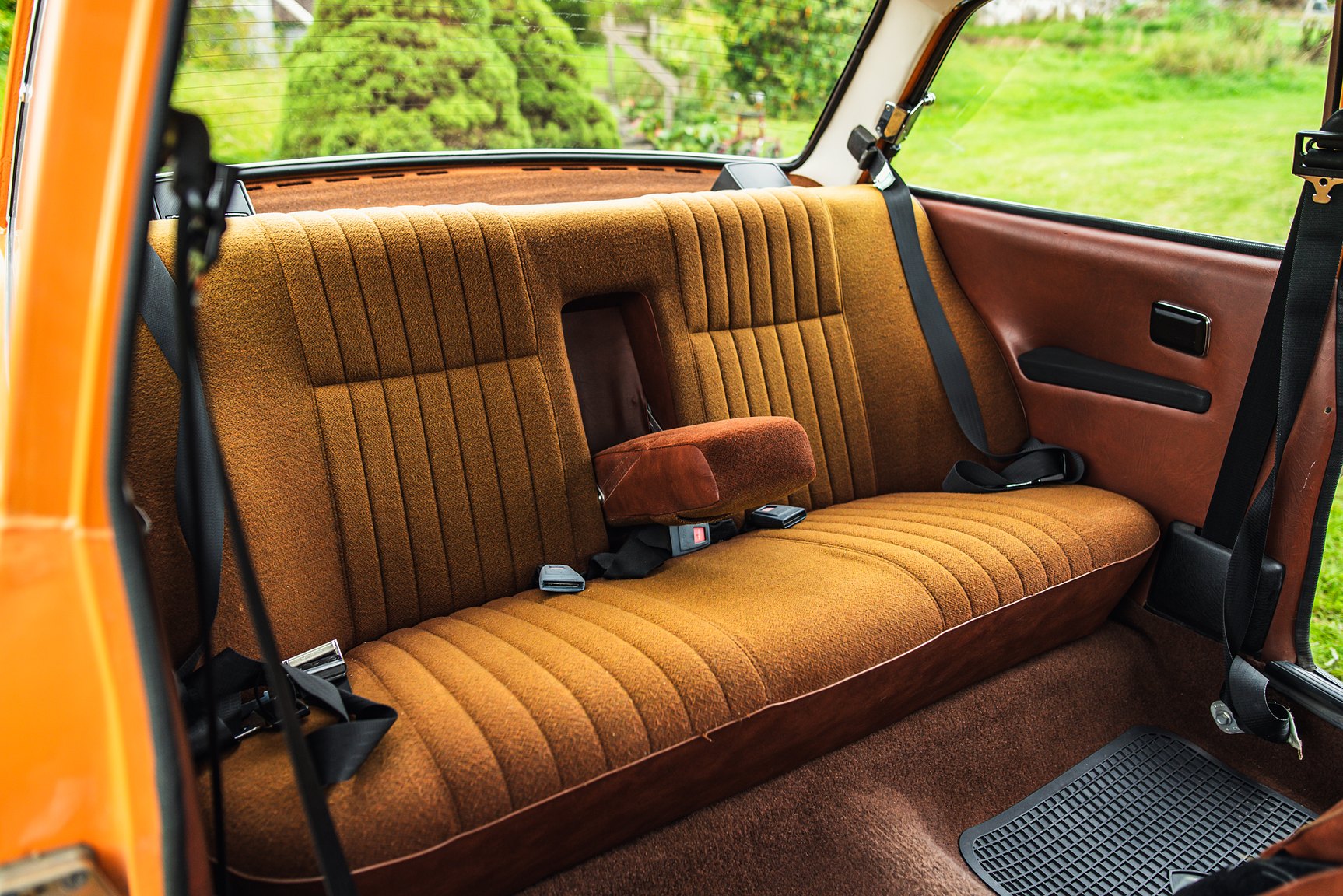 Interiörbild 1974 Volvo 142 2.0