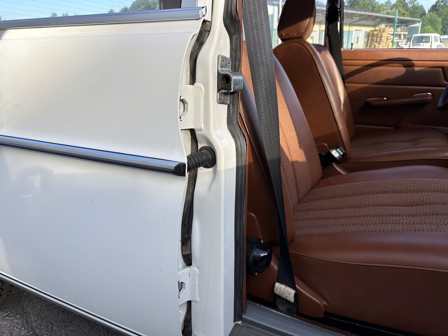 Interiörbild 1975 Mercedes Benz 200