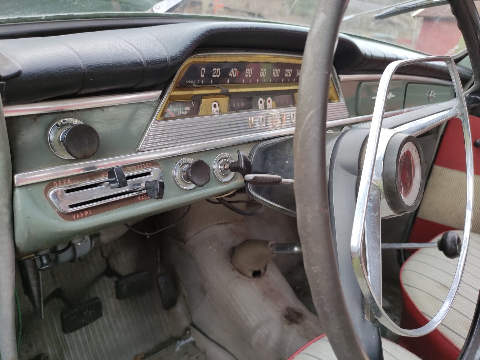 Interior image of 1960 Volvo P210 Duett
