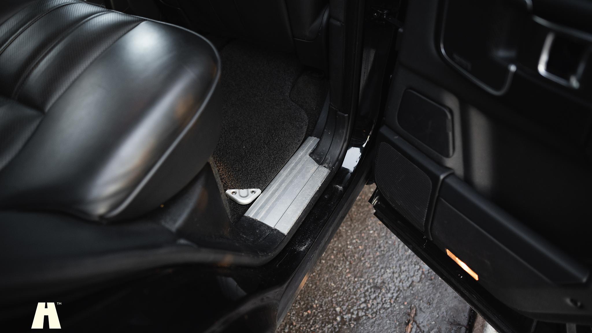 Interior image of 2012 Land Rover Range Rover Westminster TDV8 (L322)