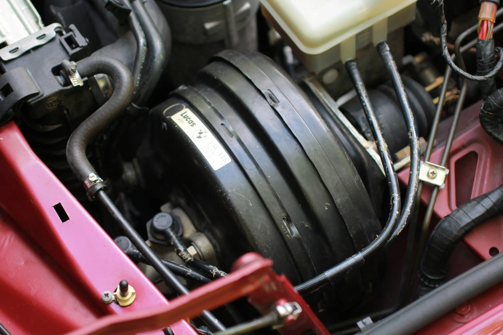 Image of 1993 BMW 540i Sedan mechanics (11)