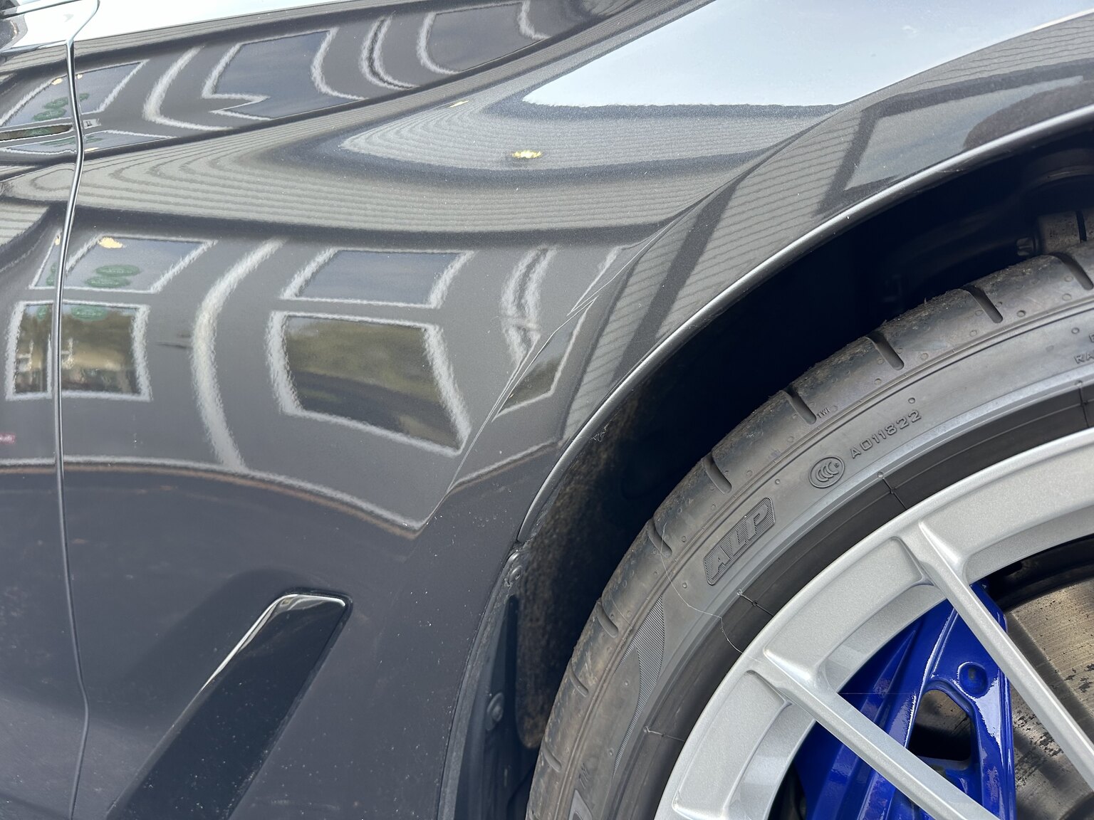 Exterior image of 2019 ALPINA B5 S Bi-Turbo Sedan ALLRAD