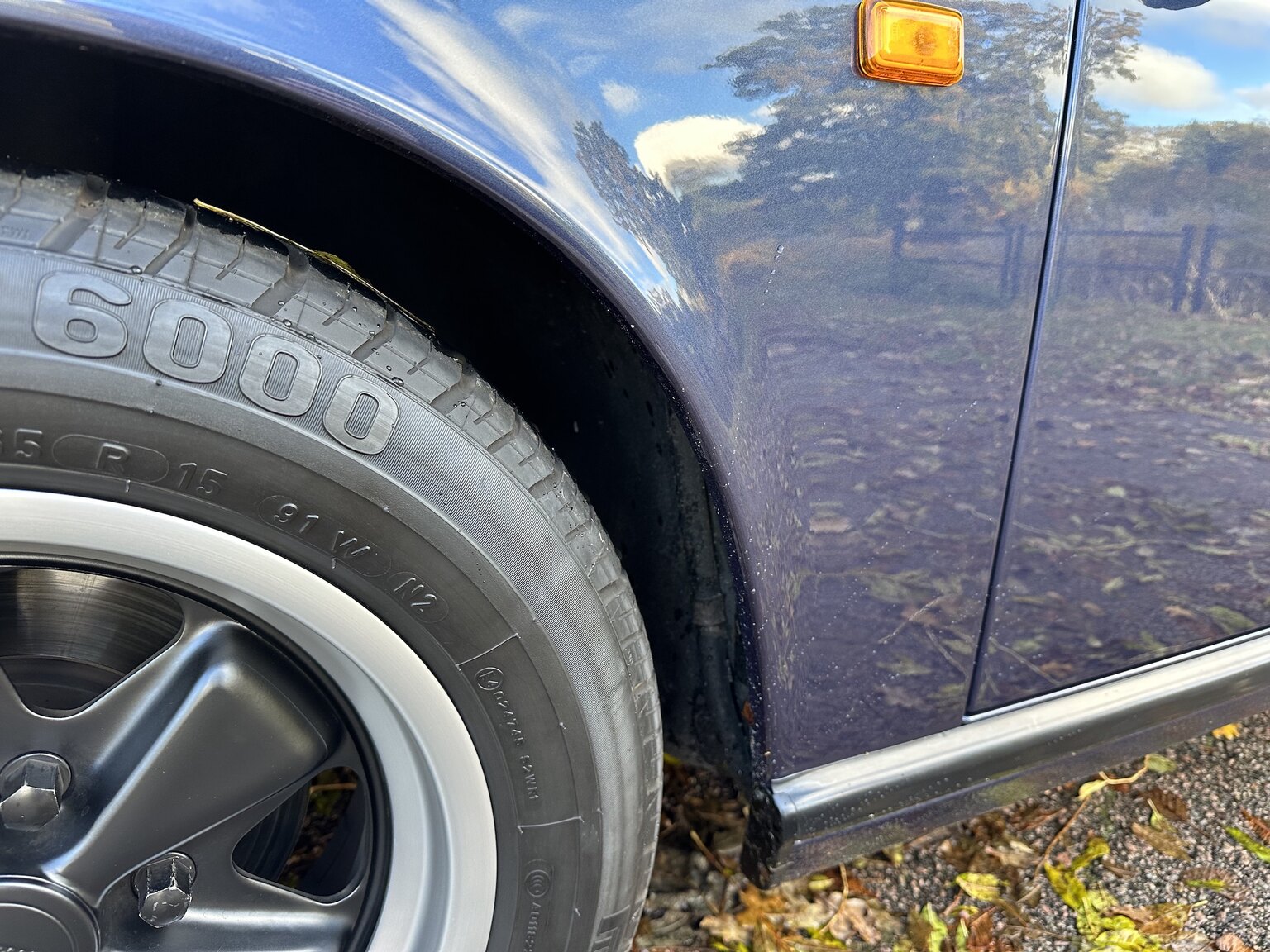 Exterior image of 1986 Porsche 911 Carrera 3.2