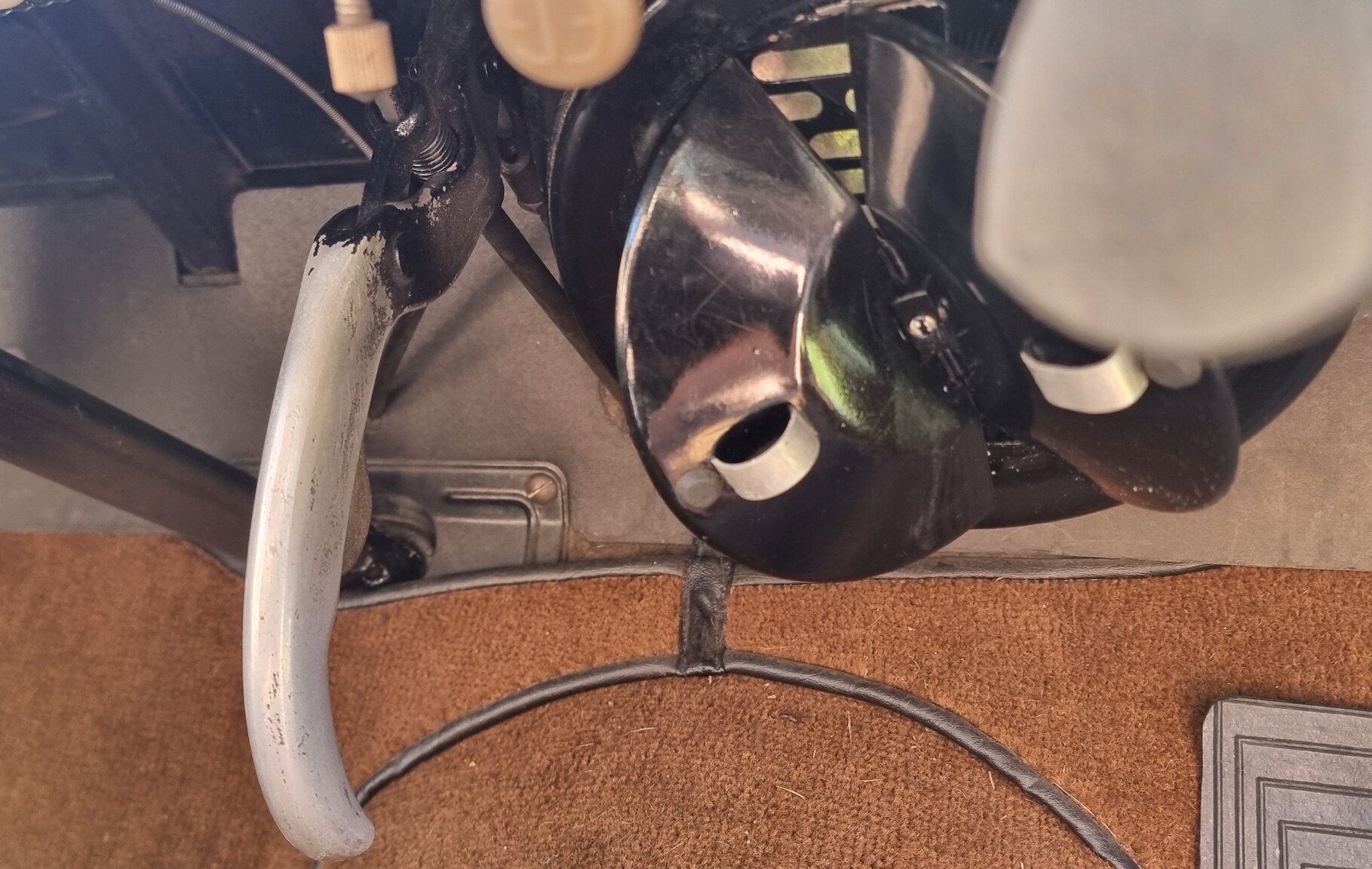 Interior image of 1951 Peugeot 203 De Luxe
