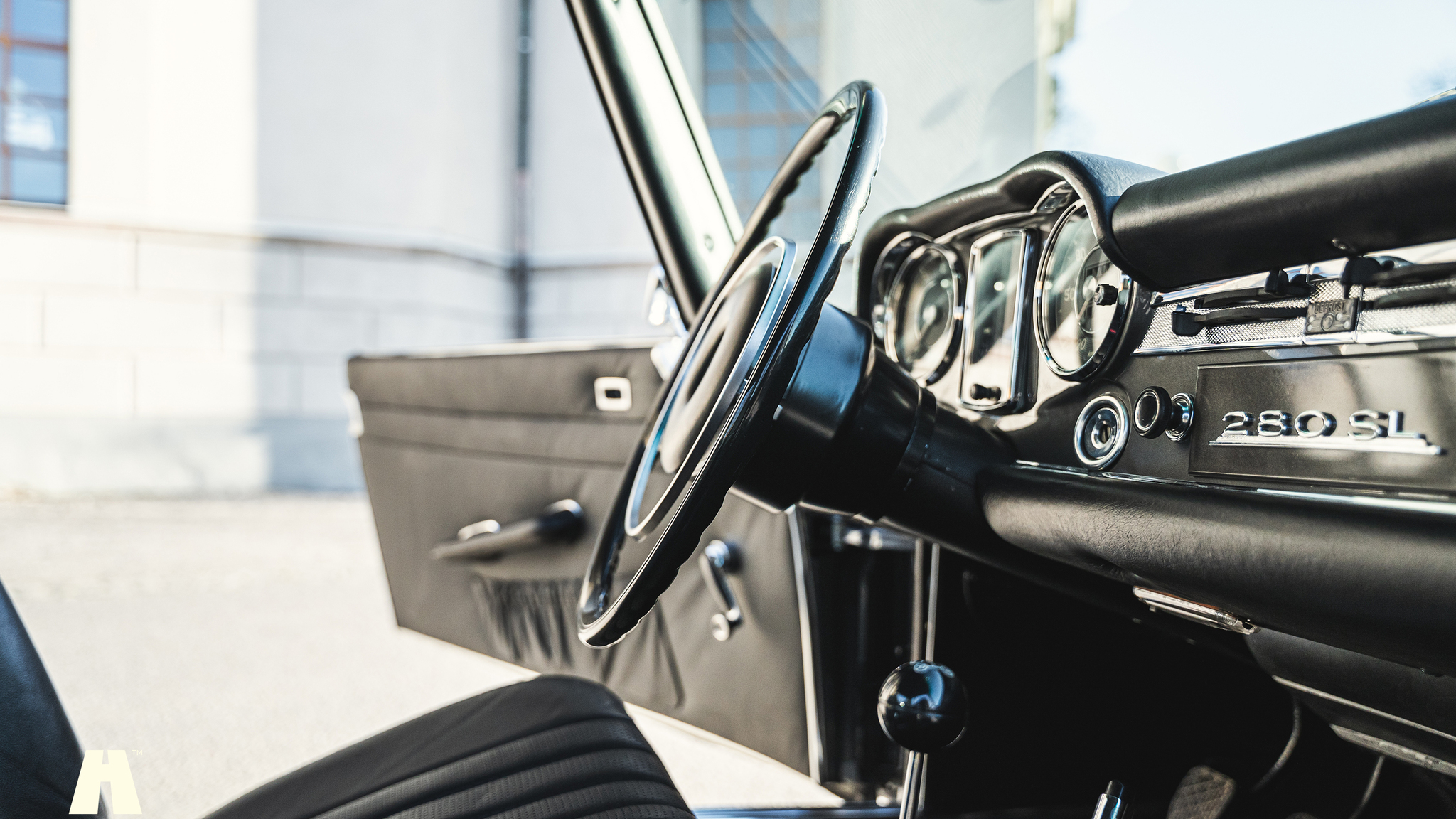 Interiörbild 1970 Mercedes 280 SL Pagoda (50)