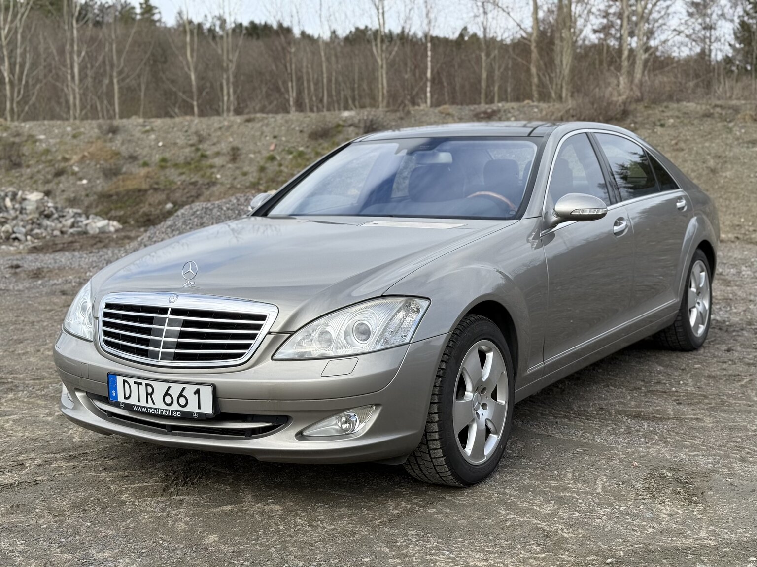 Exterior image of 2007 Mercedes-Benz S 500 L 4Matic 7G-Tronic