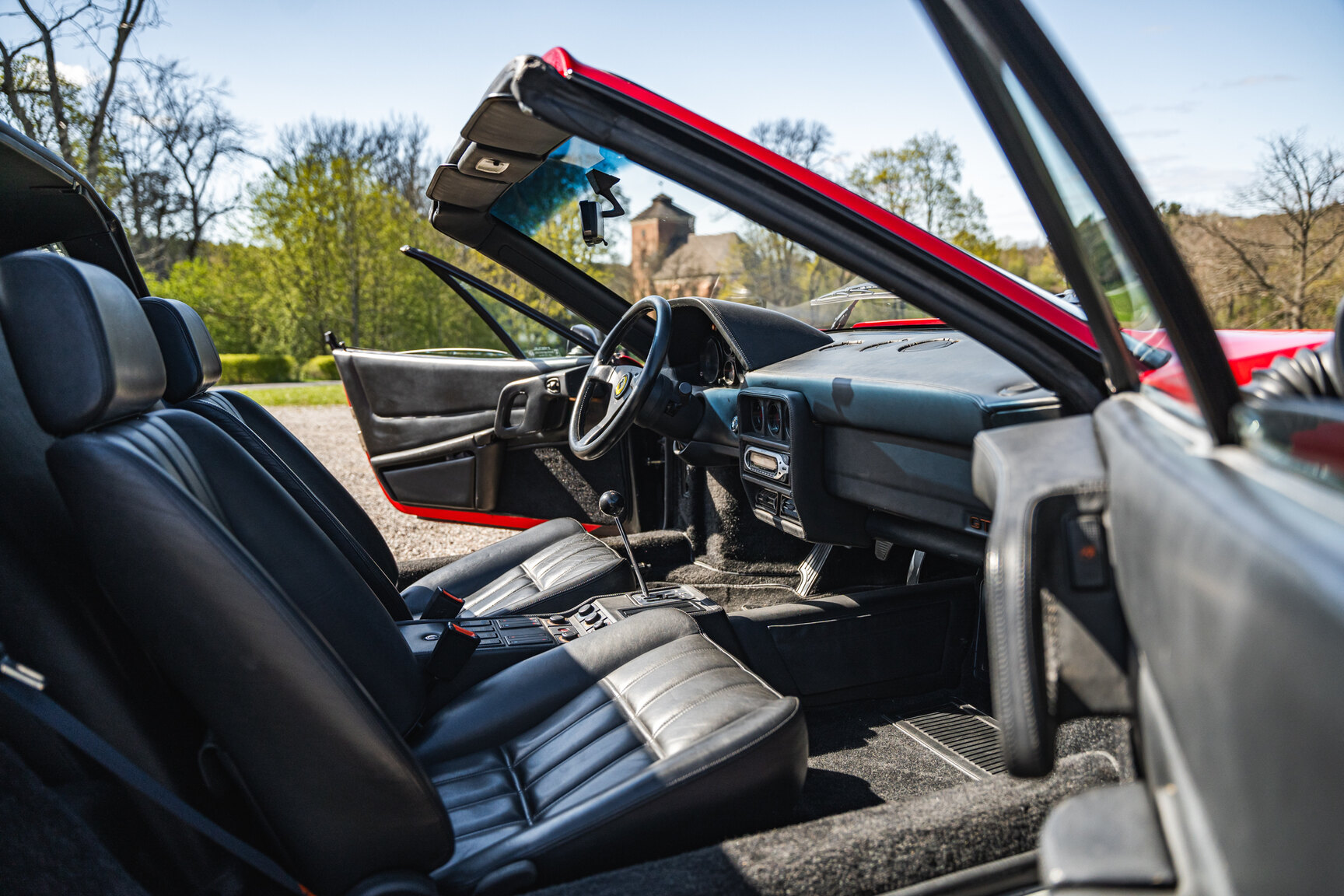 Interiörbild 1989 Ferrari 328 GTS
