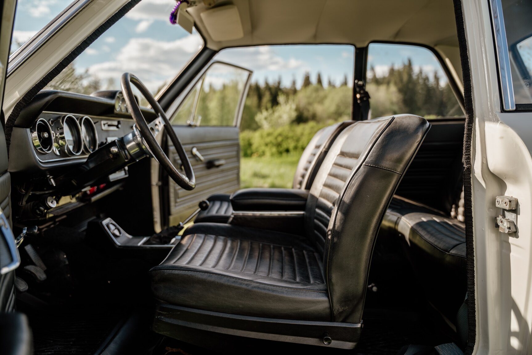 Interior image of 1968 Ford Cortina Lotus (4)