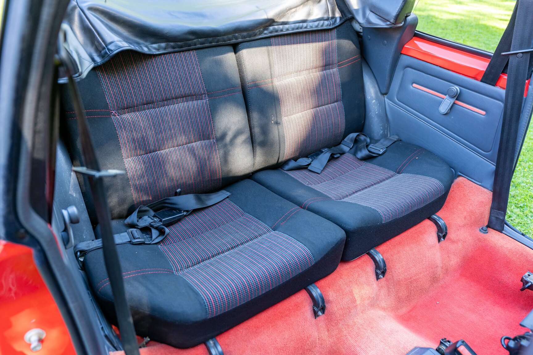 Innenraumfoto von 1987 Peugeot 205 CTI 1.6 (13)