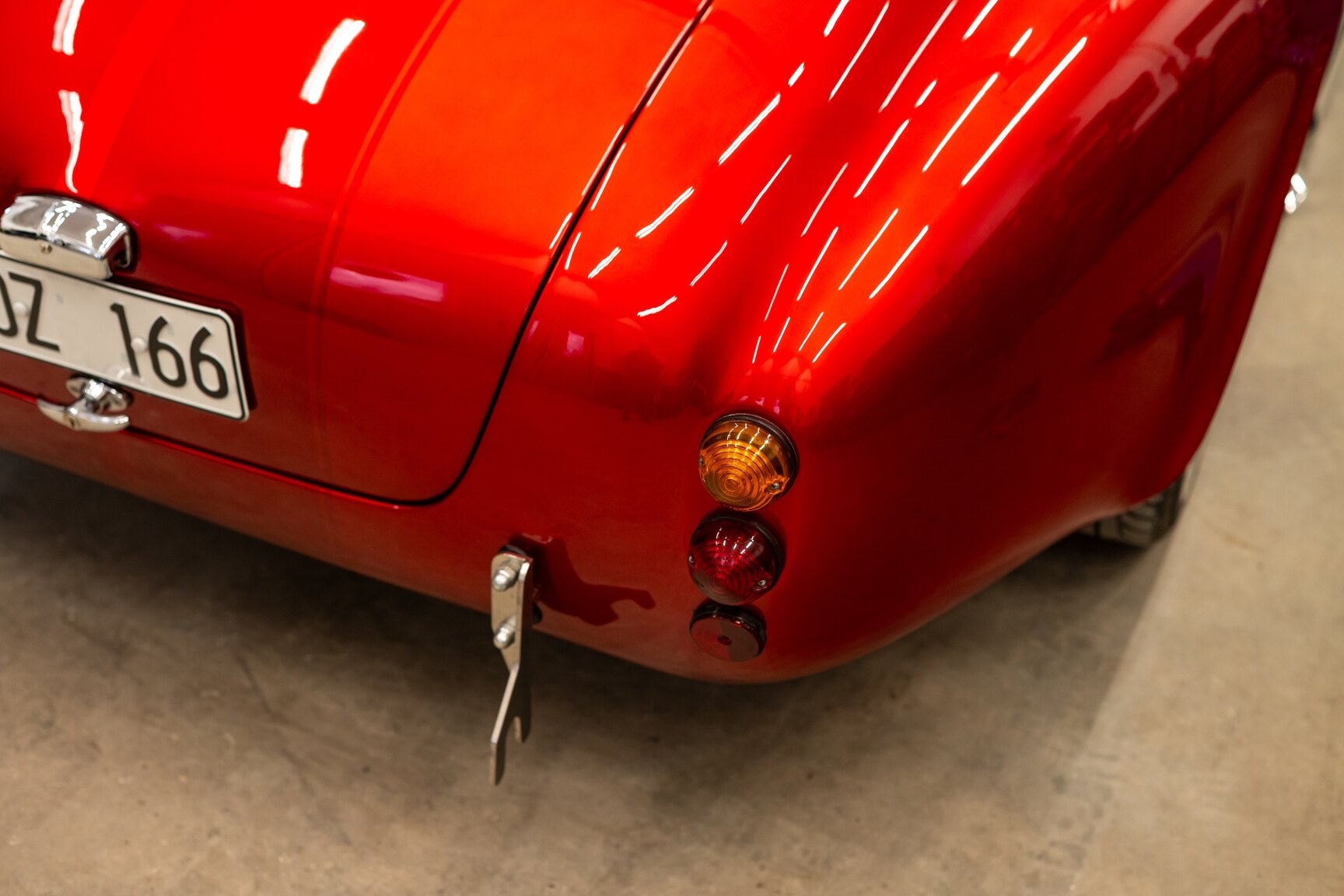 Exterior image of 2011 AC Cobra Replika