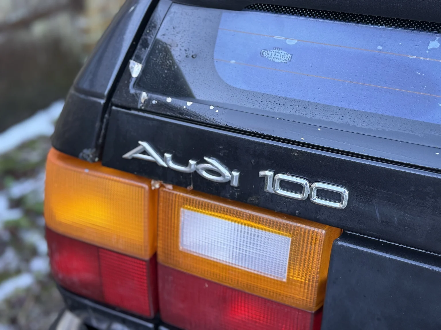 Exteriörbild på 1990 Audi 100 Avant (25)