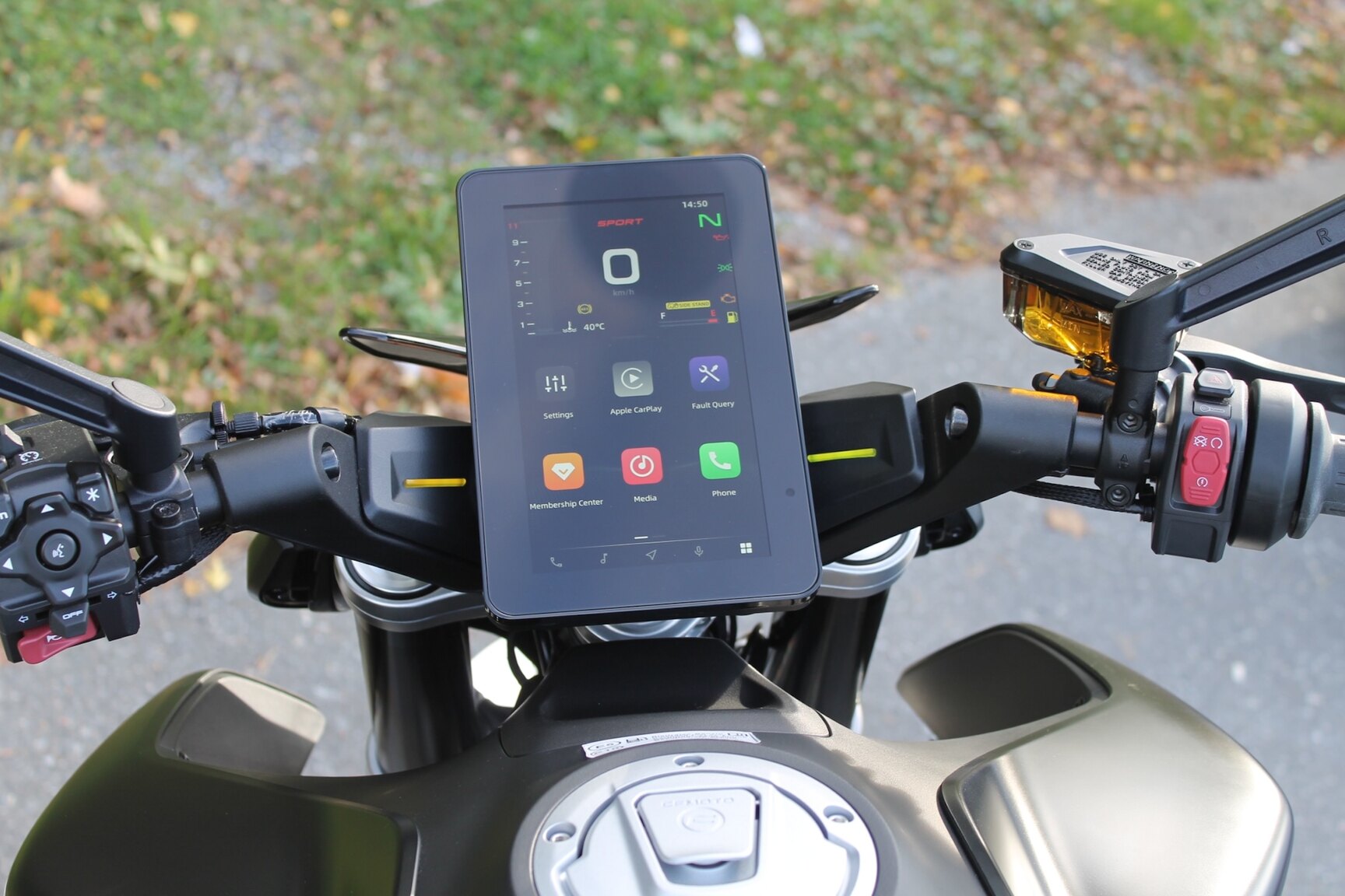 Aussenfoto 2023 CFMOTO 800NK