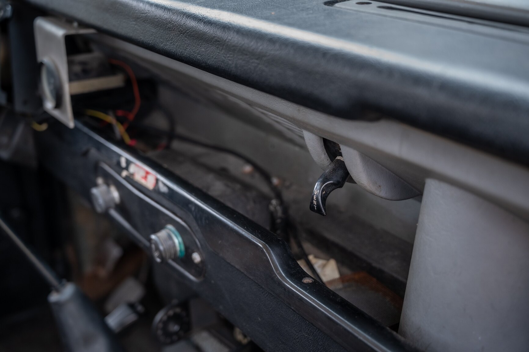 Interior image of 1986 Land Rover 90 2.5D