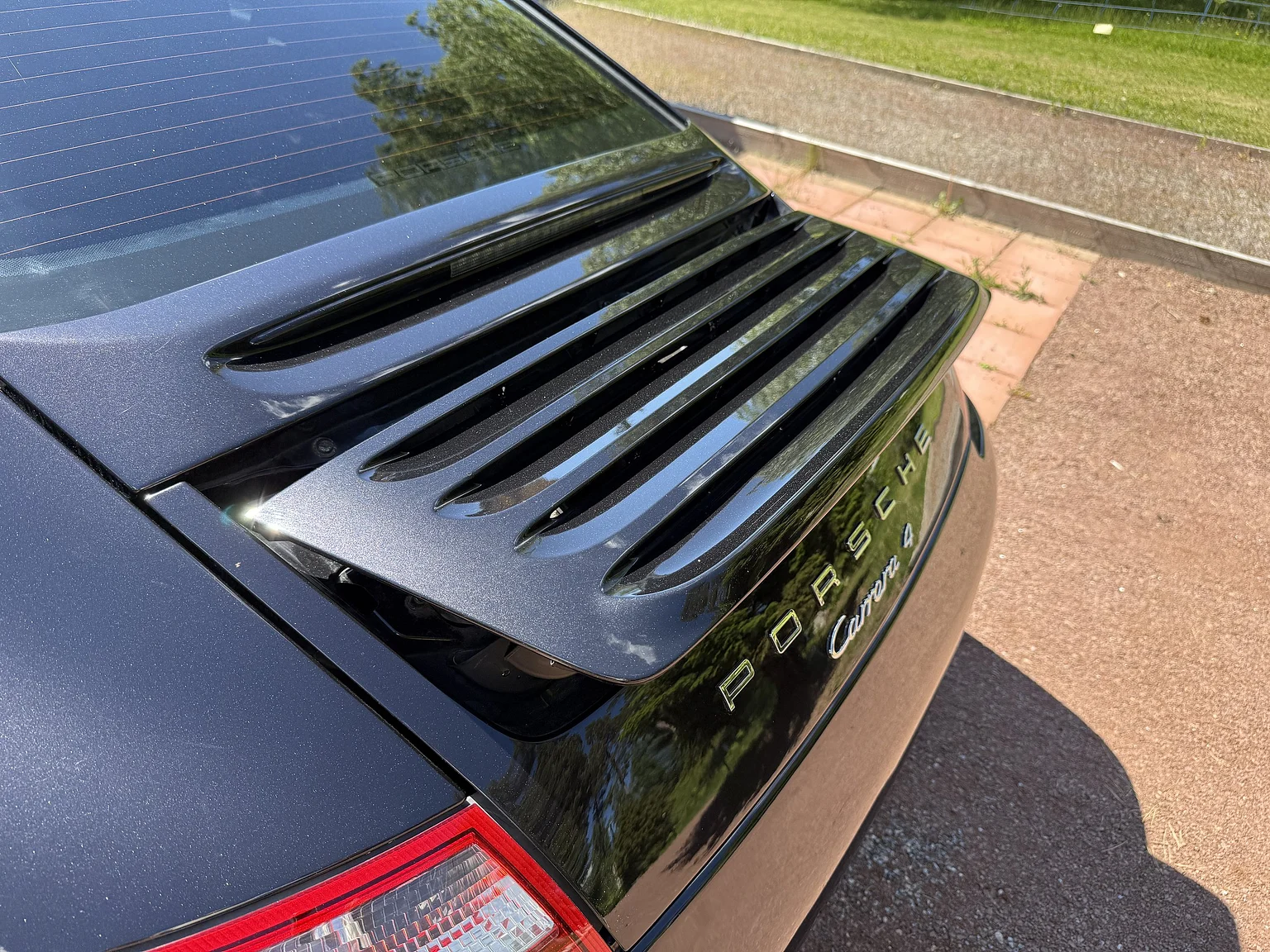 Exteriörbild på 2008 Porsche 911 Carrera 4 (47)