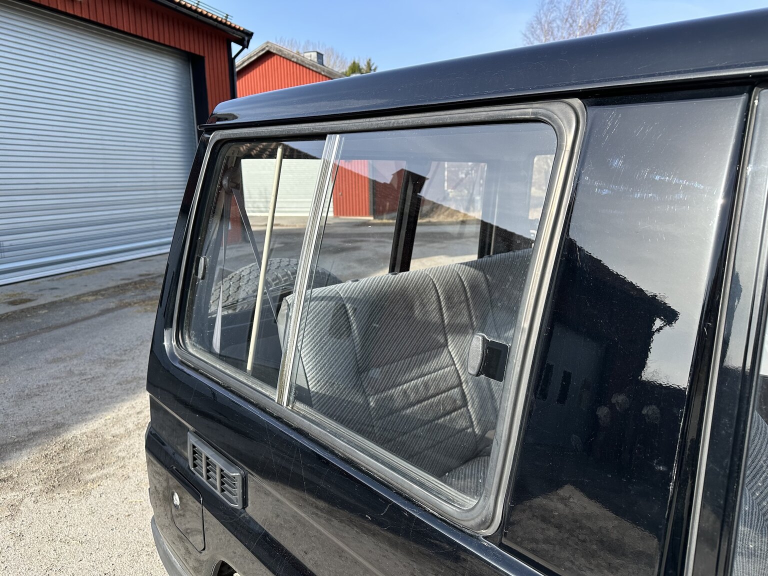 Exterior image of 1993 Toyota Land Cruiser Serie 70