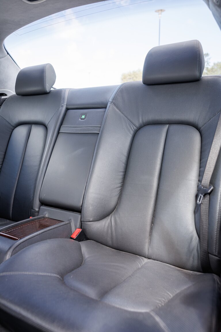 Interior image of 2000 Mercedes-Benz CL600