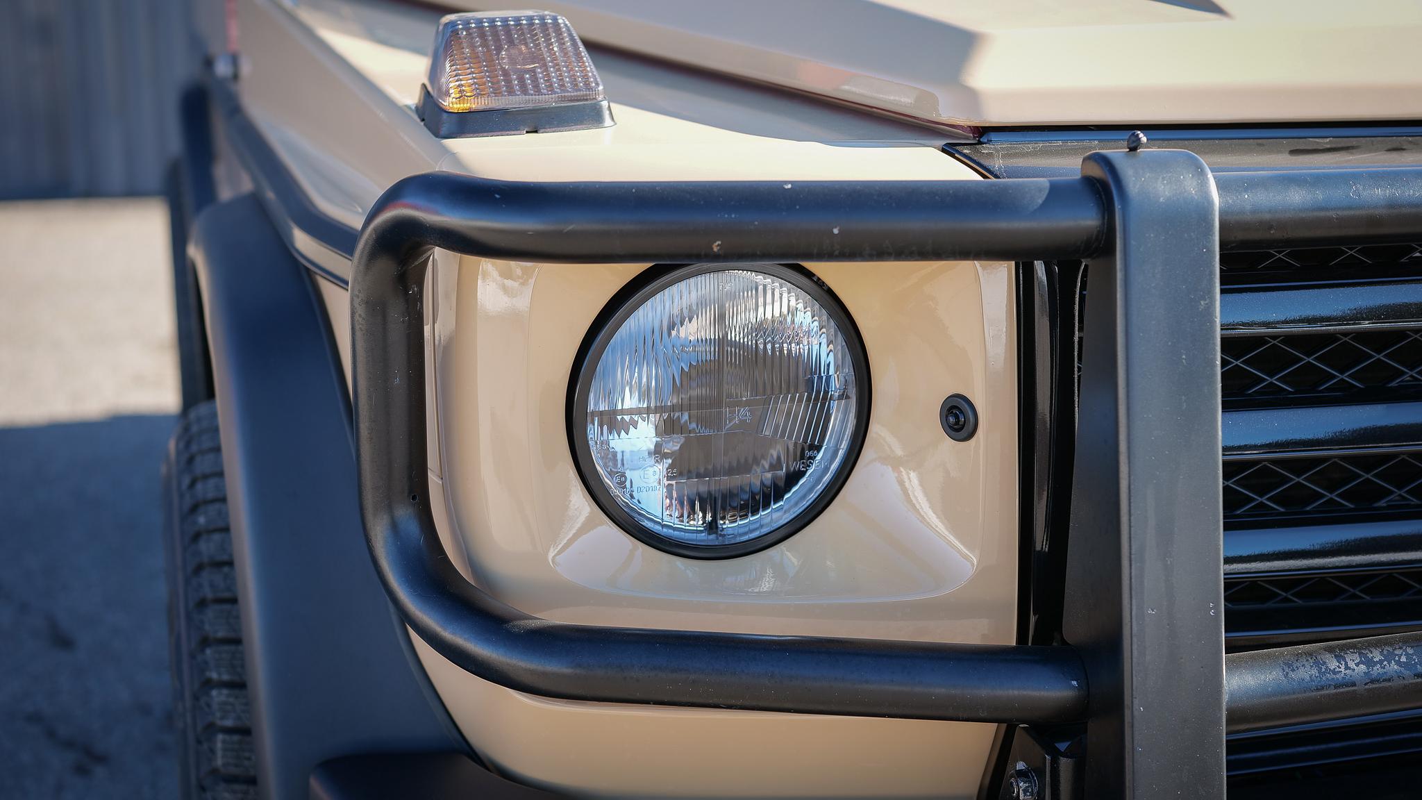 Exterior image of 1991 Mercedes-Benz G 230