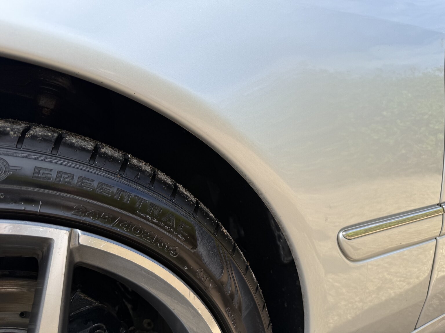 Exterior image of 2000 Mercedes-Benz CL 500