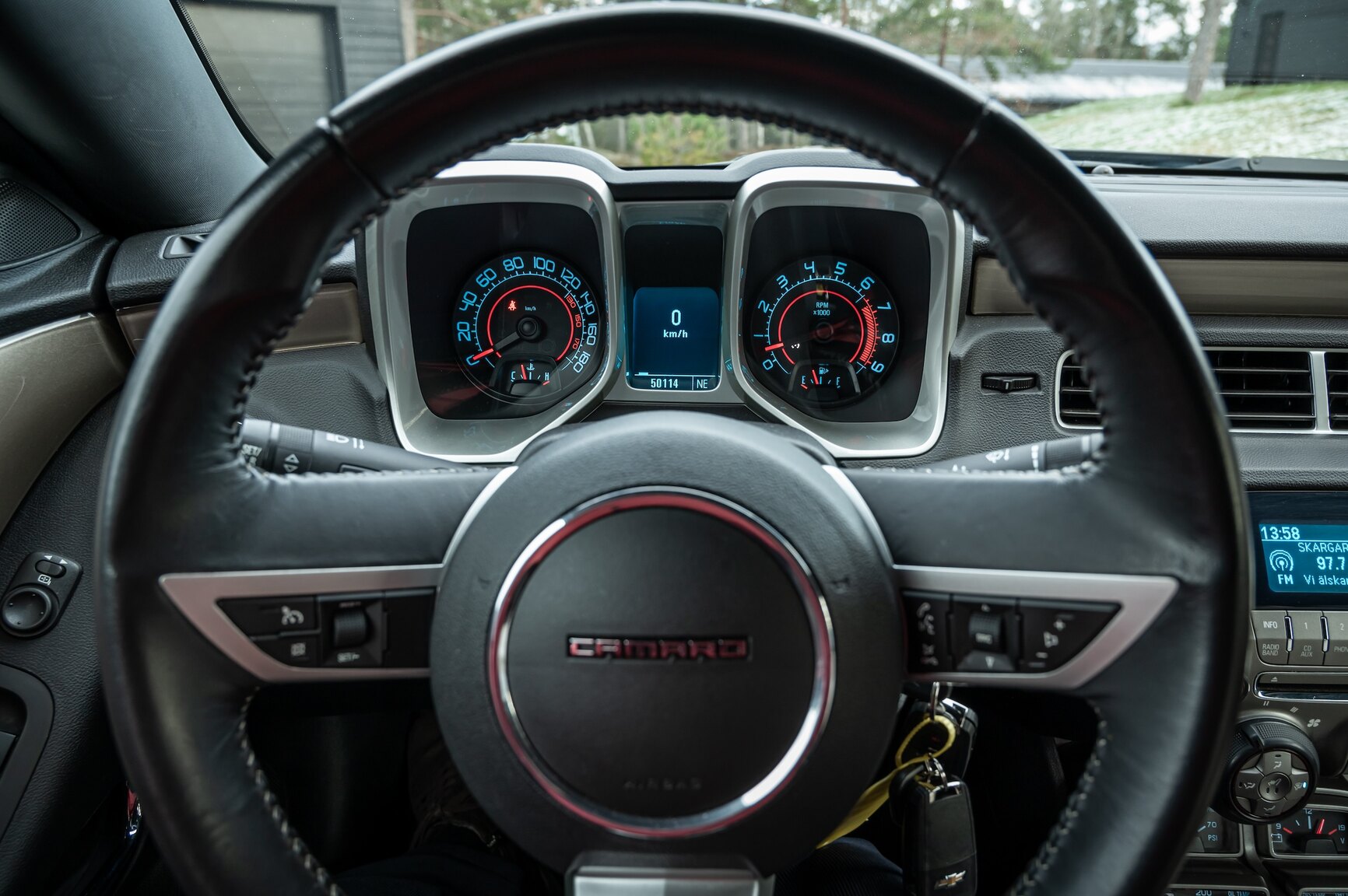Interior image of 2010 Chevrolet Camaro SS (26)