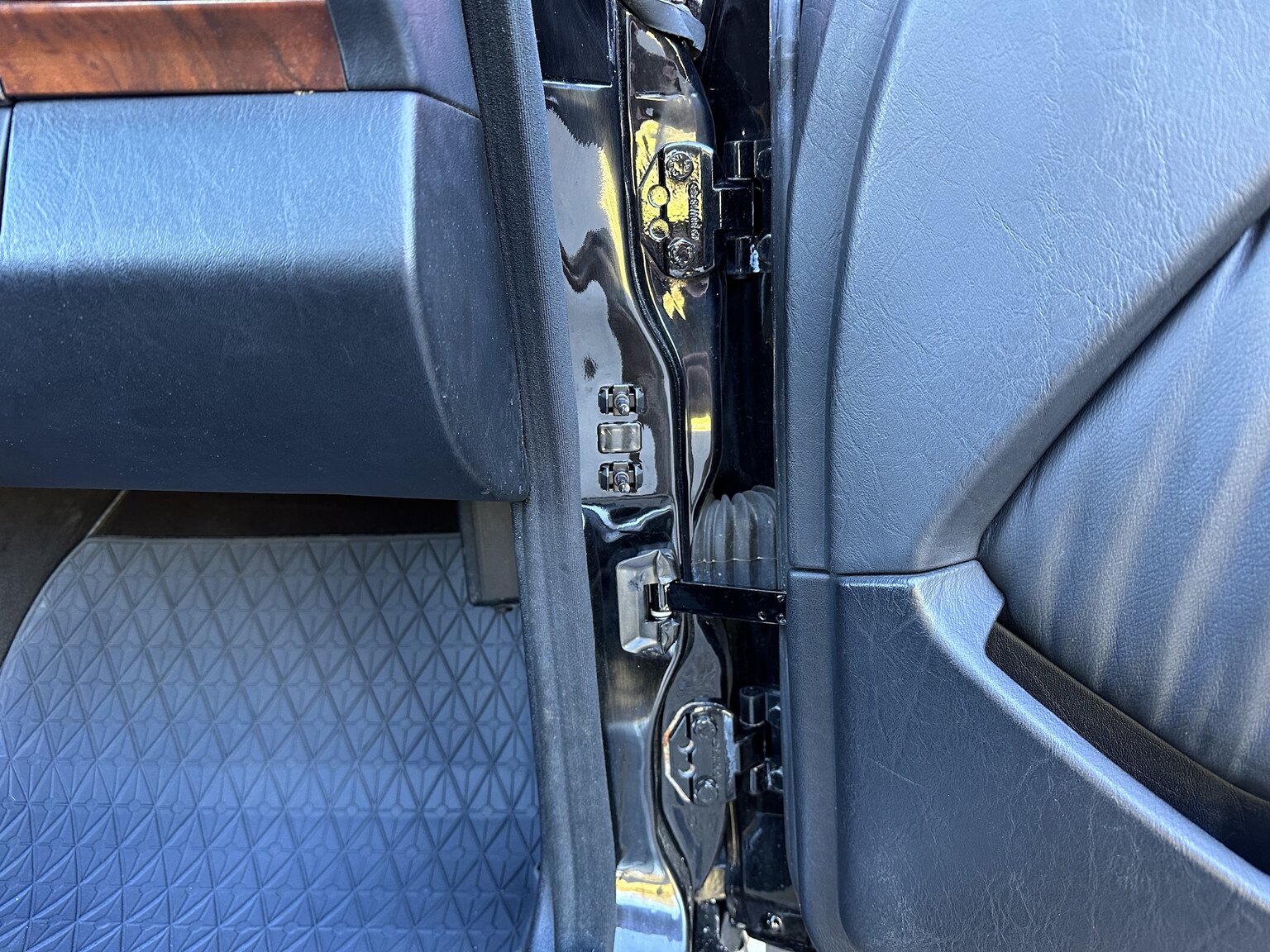 Interiörbild 1990 Mercedes-Benz 300 CE 24V