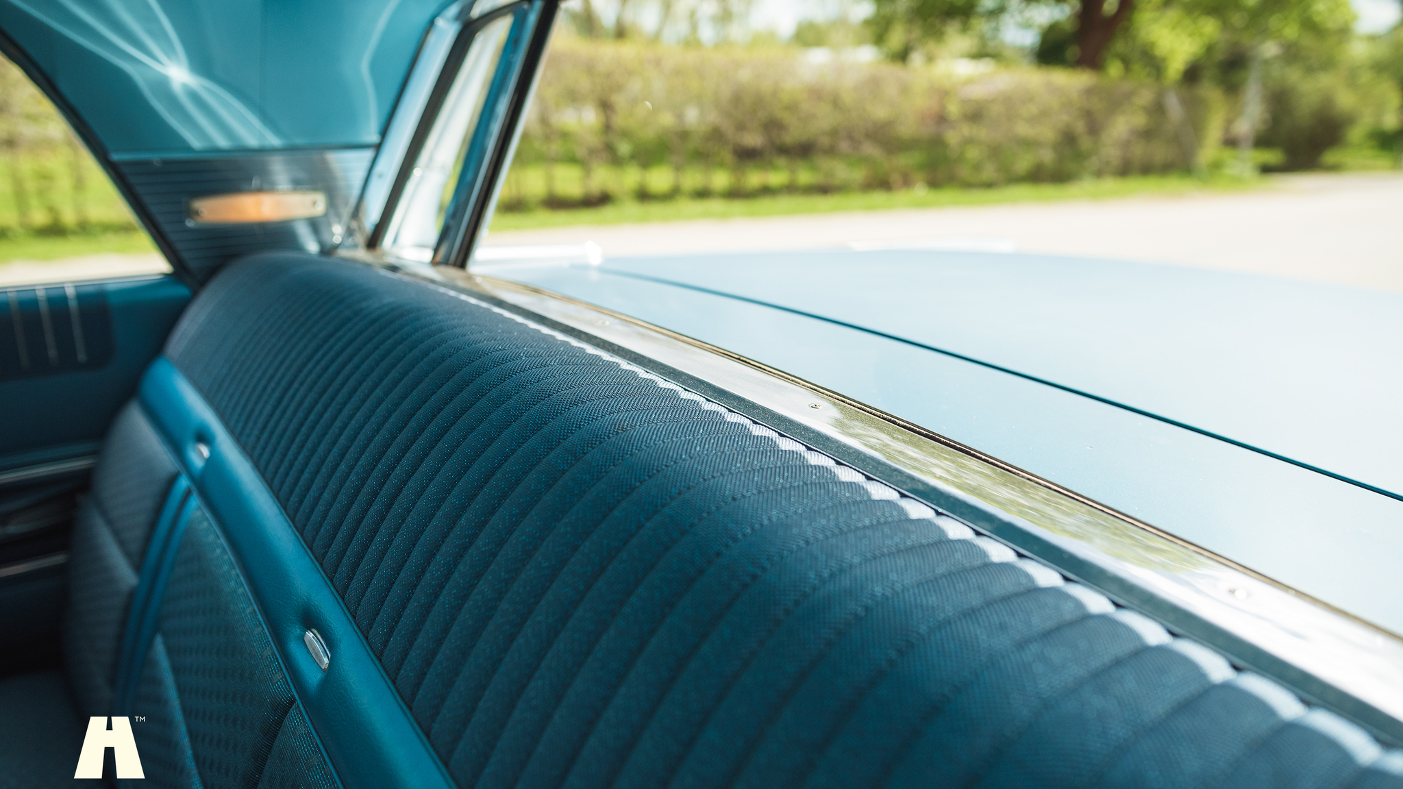 Interior image of 1963 Mercury Monterey Custom 4-door (56)